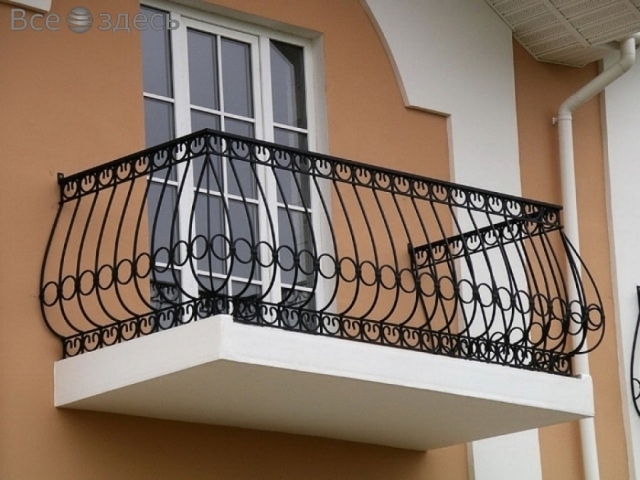Какие могут быть ограждения для балконов